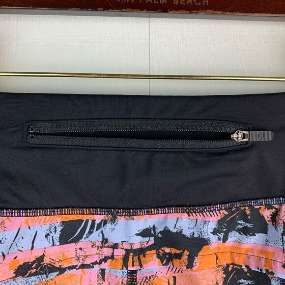 Lululemon women’s Speed Up Short 2.5" inversion Multi / Black Size 4 activewear - Picture 5 of 6